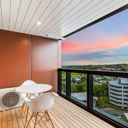 Stunning Ellerslie Apartment + Private Balcony Auckland Kültér fotó